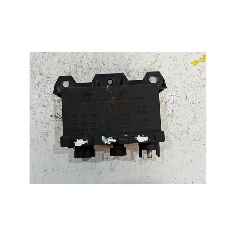 Recambio de caja precalentamiento para renault r 19 berl. con portón (b/c53)(1988) referencia OEM IAM 7700790579  
