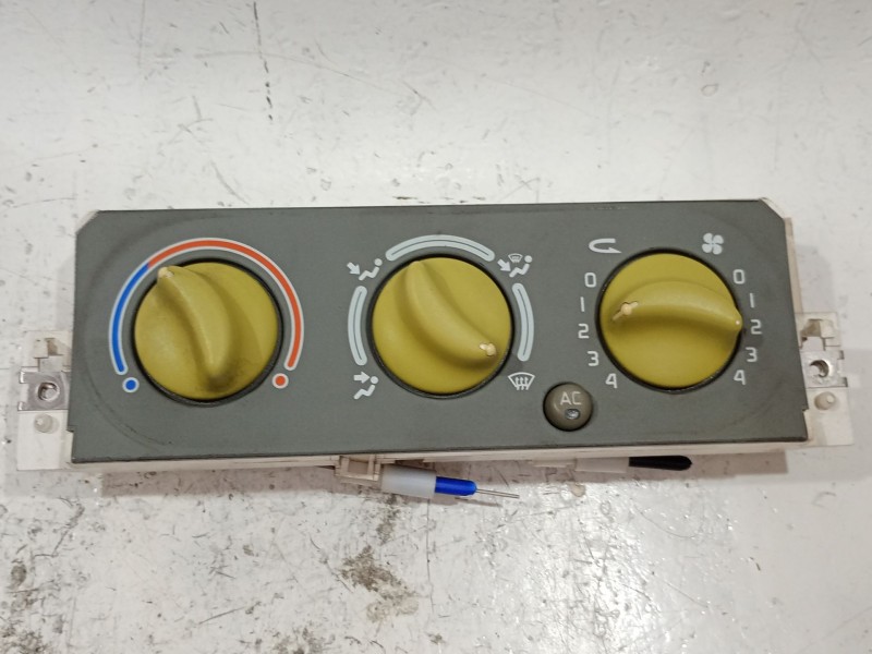 Recambio de mando climatizador para renault twingo i (c06_) 1.2 (c067) referencia OEM IAM 52479162  