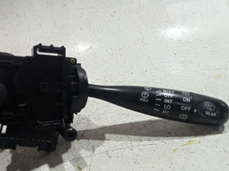 Recambio de mando limpiaparabrisas para toyota yaris (_p1_) 1.5 (ncp13_) referencia OEM IAM 173647  
