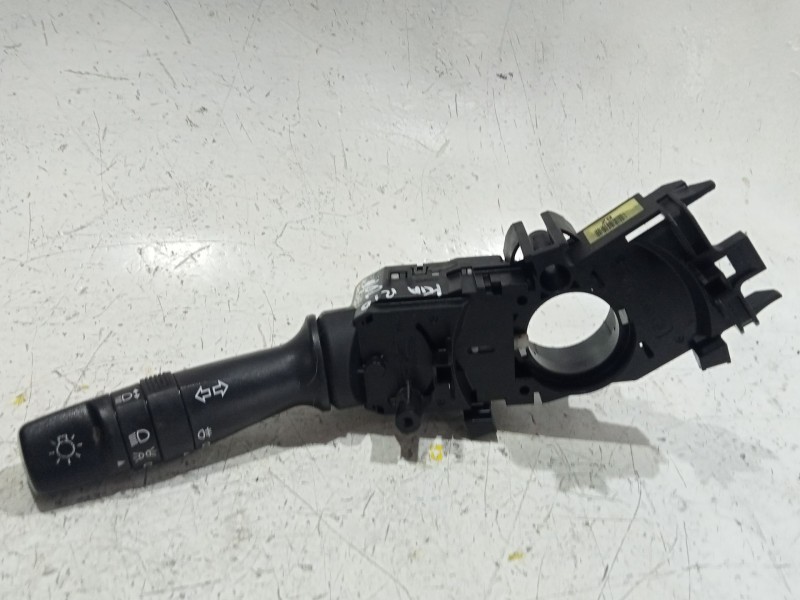 Recambio de mando intermitentes para kia rio iii (ub) 1.25 cvvt referencia OEM IAM 299138875  