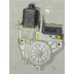 Recambio de motor elevalunas trasero derecho para peugeot 407 hdi 135 referencia OEM IAM 0130822200 994650102  