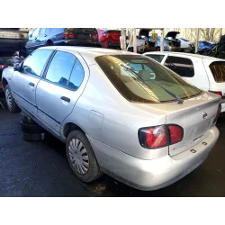 nissan primera (p10) del año 2000