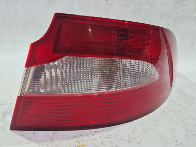 Recambio de piloto trasero derecho para skoda superb ii (3t4) 2.0 tdi referencia OEM IAM 3T5945096  