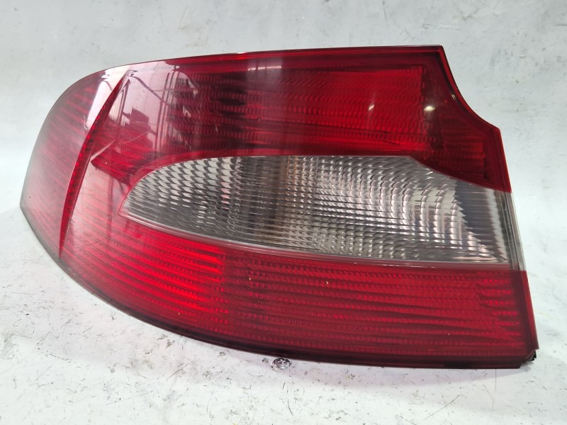 Recambio de piloto trasero izquierdo para skoda superb ii (3t4) 2.0 tdi referencia OEM IAM 3T5945095  
