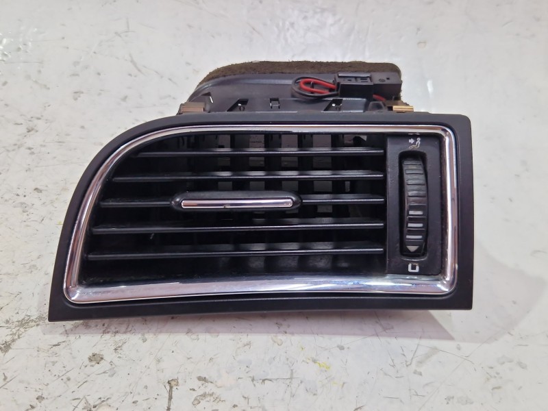 Recambio de aireador derecho para skoda superb ii (3t4) 2.0 tdi referencia OEM IAM 3T0819701  