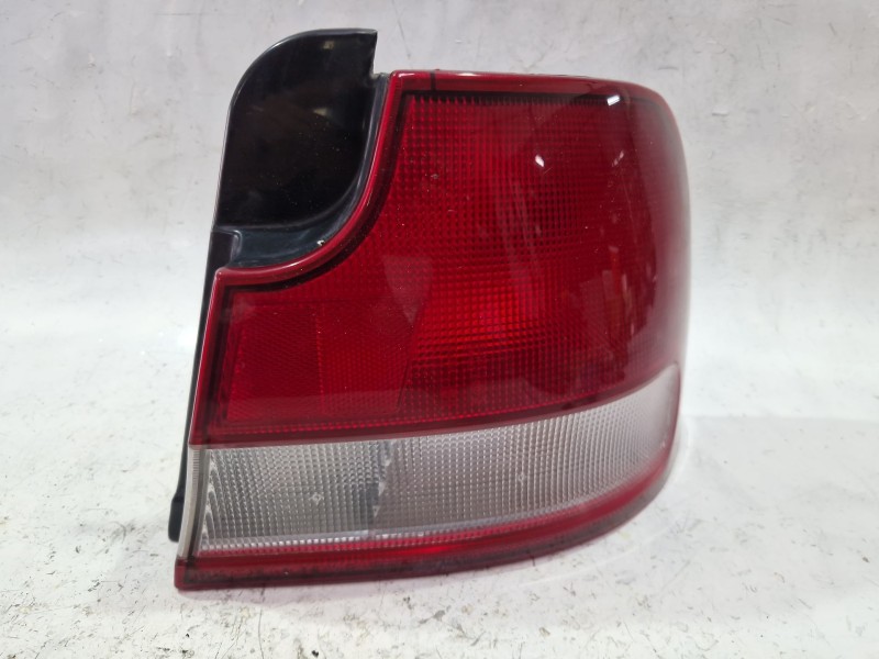 Recambio de piloto trasero derecho para hyundai lantra (j1)(1992) 1.8 i.e. 16v referencia OEM IAM   