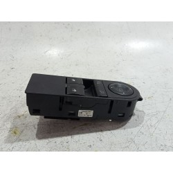 Recambio de mando elevalunas delantero izquierdo para opel astra h (a04) 1.7 cdti (l48) referencia OEM IAM 13228706  