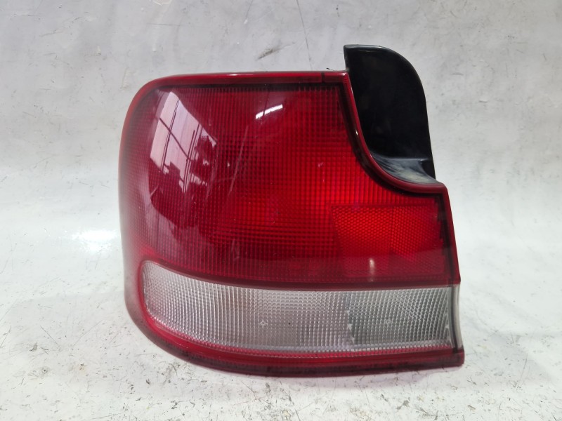 Recambio de piloto trasero izquierdo para hyundai lantra (j1)(1992) 1.8 i.e. 16v referencia OEM IAM   