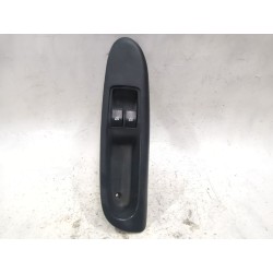 Recambio de mando elevalunas delantero izquierdo para renault clio ii fase i (b/cb0)(1998) 1.1 75 cv referencia OEM IAM 82000840