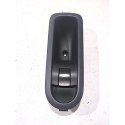 BOTONERA PUERTA TRASERA IZQUIERDA 156015540 