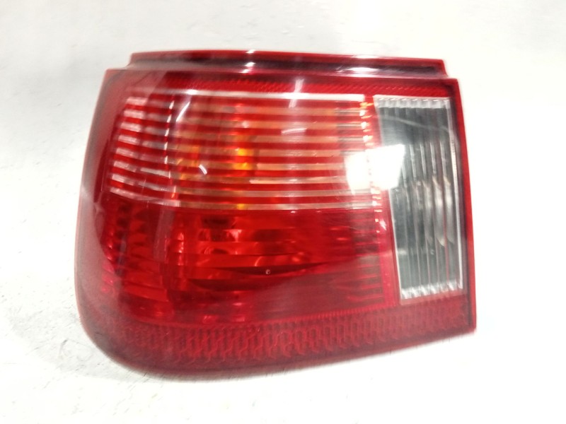 Recambio de piloto trasero izquierdo para seat ibiza ii (6k1) 1.4 i referencia OEM IAM 6K6945257C  