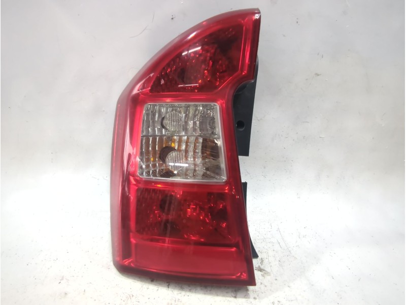 Recambio de piloto trasero izquierdo para kia carens iii monospace (un) 1.6 crdi 110 referencia OEM IAM 924011DO  