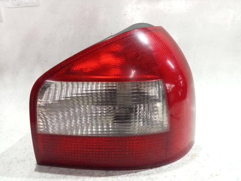 Recambio de piloto trasero derecho para audi a3 (8l1) 1.9 tdi referencia OEM IAM 8L0945096B  