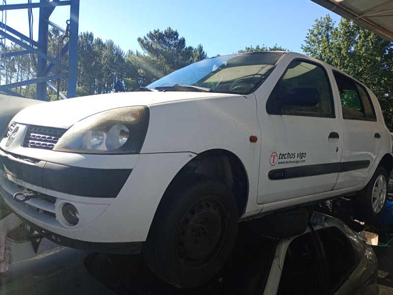 renault clio ii fase i (b/cb0)(1998) del año 2002