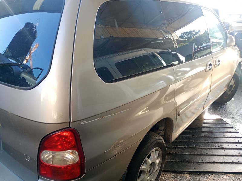 kia carnival ii (gq) del año 2001
