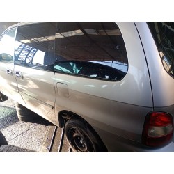 kia carnival ii (gq) del año 2001