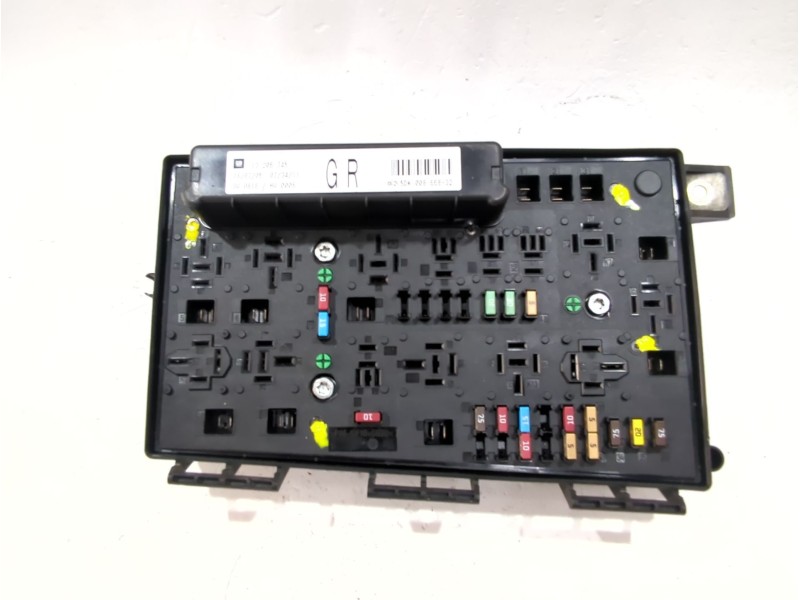 Recambio de caja reles / fusibles para opel astra h (a04) 1.7 cdti (l48) referencia OEM IAM 13206745  
