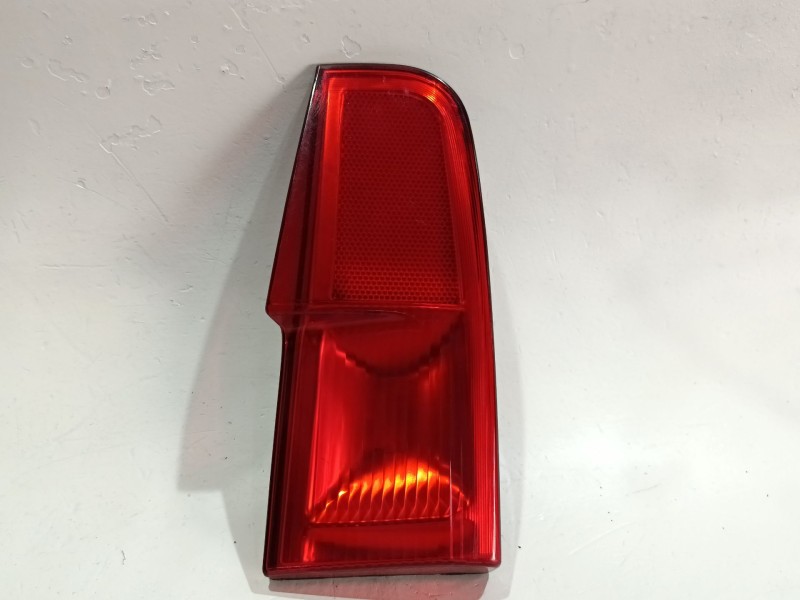 Recambio de piloto porton trasero derecho para fiat punto (188_) 1.3 jtd 16v referencia OEM IAM 461807481  