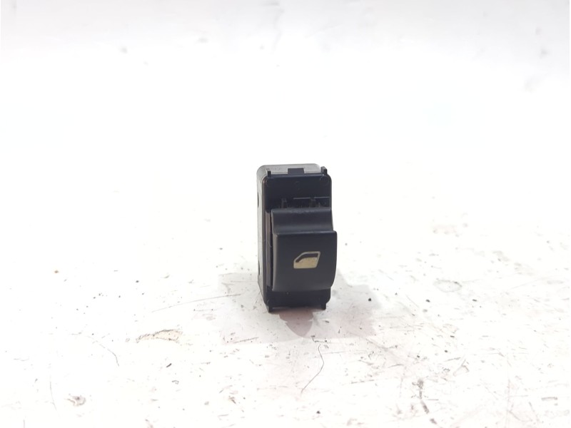 Recambio de mando elevalunas para peugeot partner tepee 1.6 hdi / bluehdi 75 referencia OEM IAM 96624281  