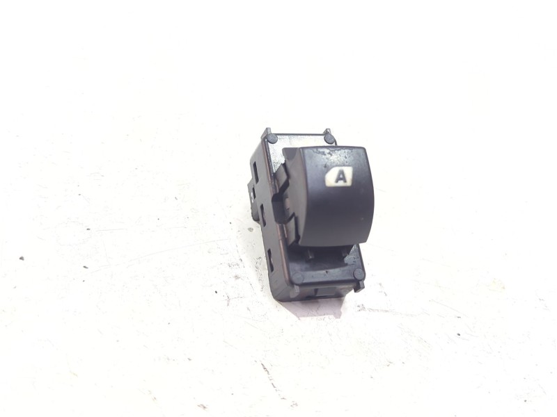 Recambio de mando elevalunas delantero izquierdo para peugeot partner tepee 1.6 hdi / bluehdi 75 referencia OEM IAM 9666955077  