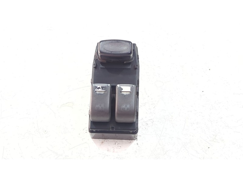 Recambio de mando elevalunas delantero izquierdo para kia carnival ii (gq) 2.9 crdi referencia OEM IAM   