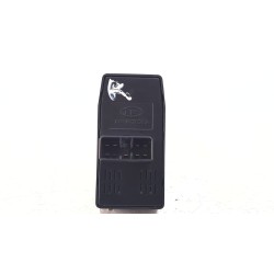 Recambio de mando elevalunas delantero izquierdo para kia carnival ii (gq) 2.9 crdi referencia OEM IAM   