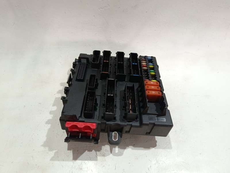 Recambio de caja reles / fusibles para opel vectra c gts 2.2 dti 16v referencia OEM IAM 460023260  