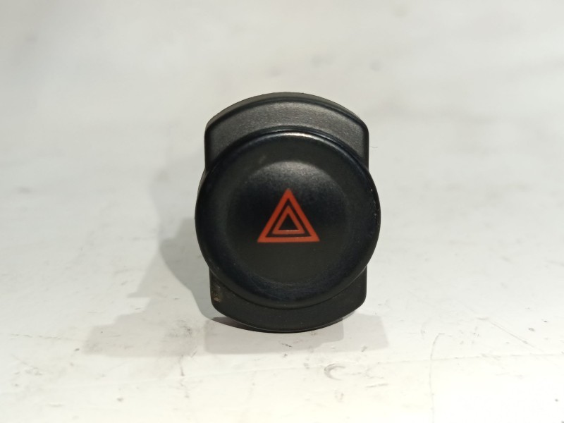 Recambio de boton emergencia para dacia duster i (2010) 1.5 dci referencia OEM IAM 6022324  