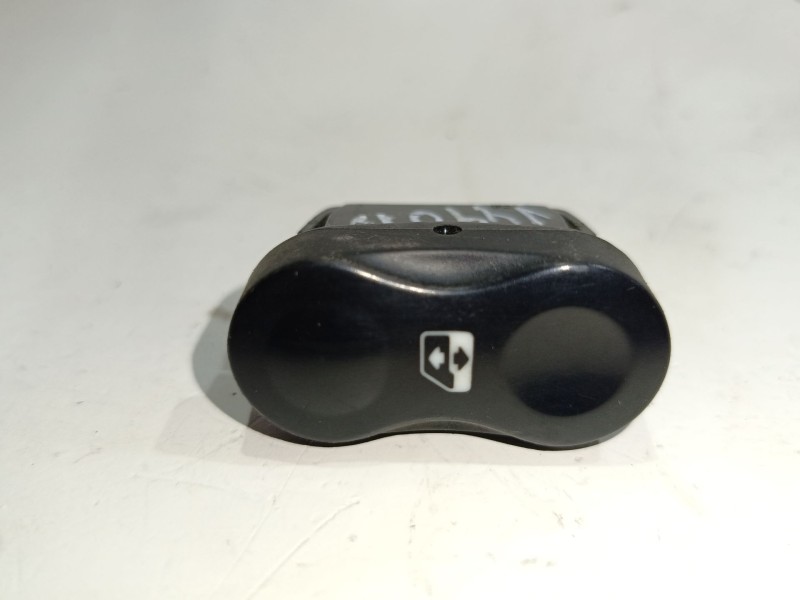 Recambio de mando elevalunas para dacia duster i (2010) 1.5 dci referencia OEM IAM 602227  