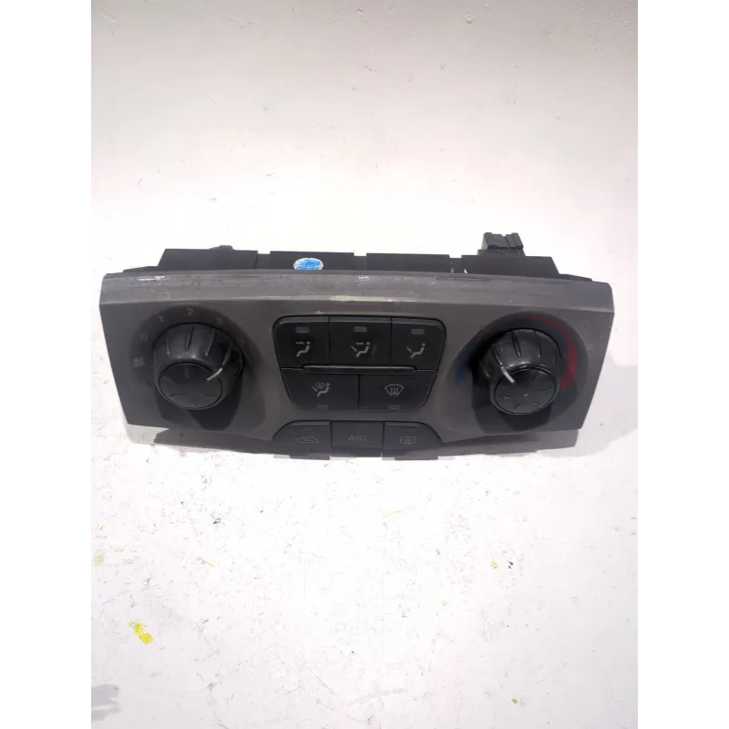 Recambio de mandos climatizador para hyundai trajet (fo) 2.0 crdi referencia OEM IAM 972503AXXX  