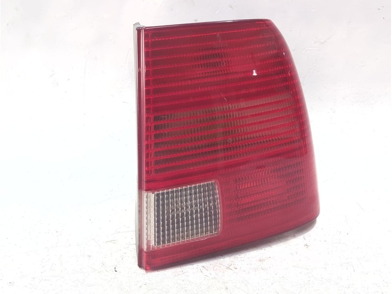 Recambio de piloto trasero derecho para volkswagen passat berlina (3b2)(1996) 1.9 tdi referencia OEM IAM 3B5945096F  