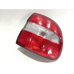Recambio de piloto trasero derecho para volvo v40 familiar (1995) 1.9 di referencia OEM IAM 285902  