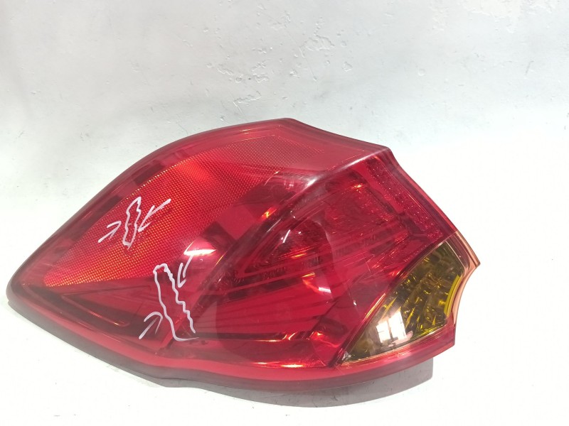 Recambio de piloto trasero izquierdo para kia cee´d (jd) 1.4 crdi 90 referencia OEM IAM 92401A20  