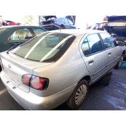 nissan primera (p10) del año 2000