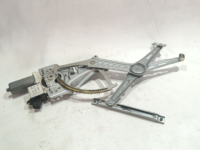 Recambio de mecanismo elevalunas delantero izquierdo para opel vectra c berlina (2002) 1.9 cdti referencia OEM IAM 106155102  