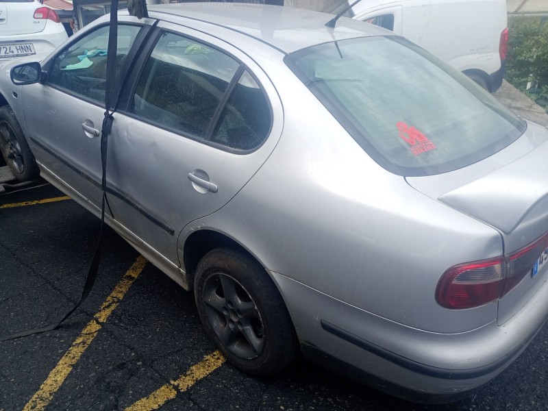 seat toledo (1m2)(03.1999) del año 2000