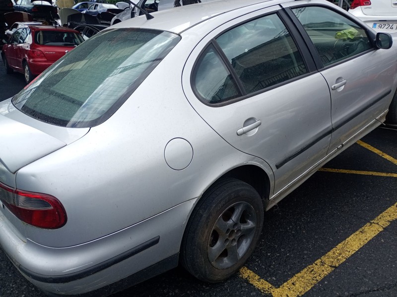 seat toledo (1m2)(03.1999) del año 2000
