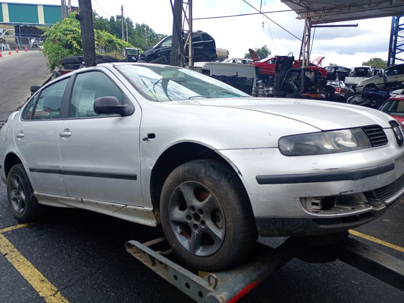 seat toledo (1m2)(03.1999) del año 2000