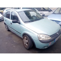 opel corsa c (x01) del año 2001