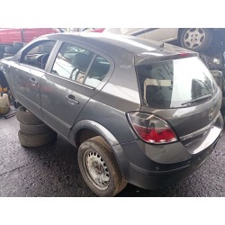 opel astra h (a04) del año 2009
