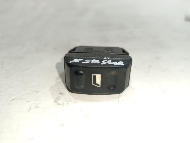 Recambio de mando elevalunas para citroën xsara (n1) 1.9 d referencia OEM IAM 22681  