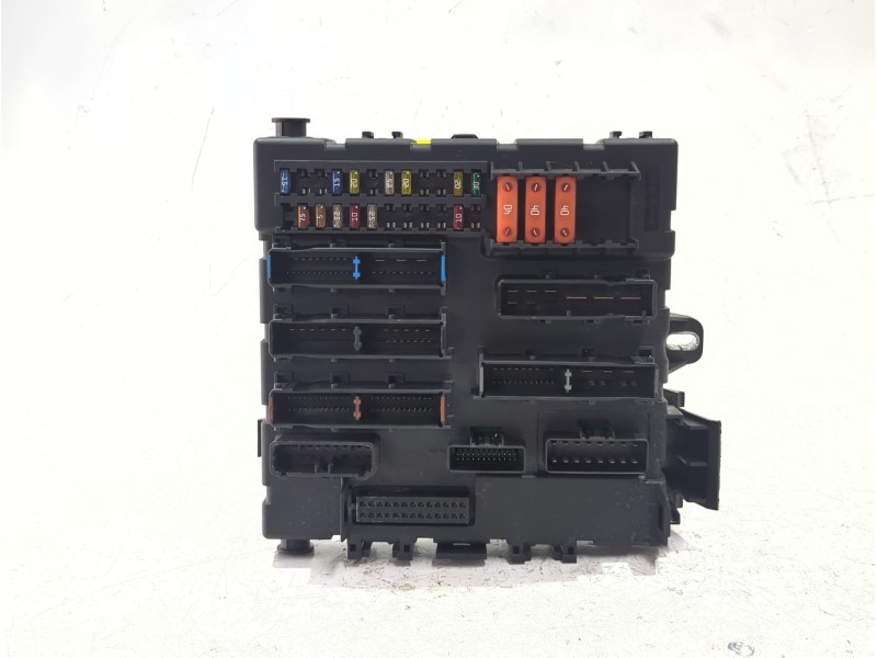 Recambio de caja reles / fusibles para opel vectra c gts (z02) 1.9 cdti (f68) referencia OEM IAM 460023260  