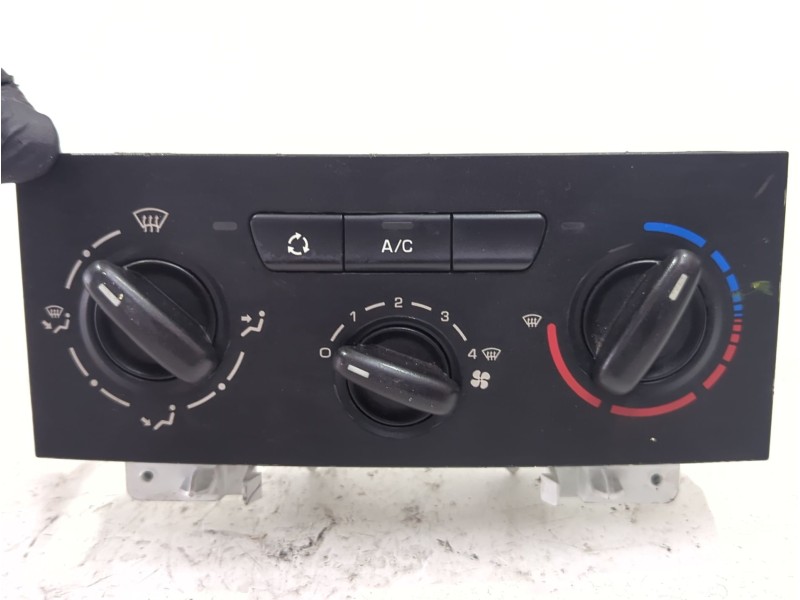 Recambio de mando climatizador para peugeot partner tepee 1.6 hdi / bluehdi 75 referencia OEM IAM 9676532480  