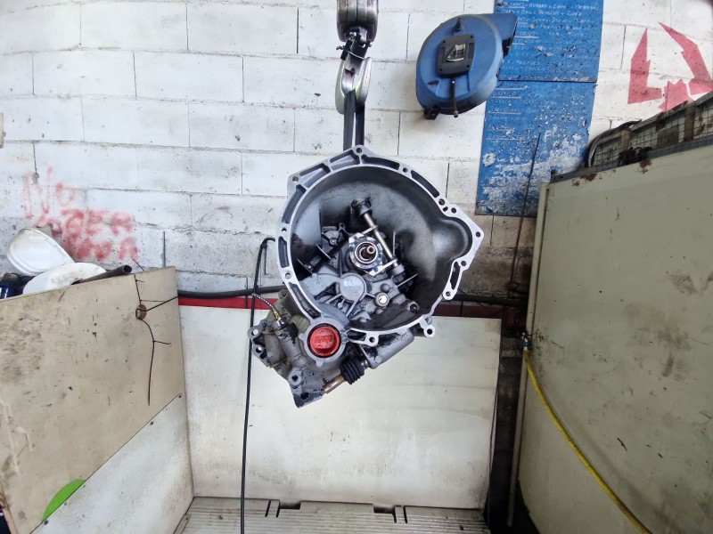 Recambio de caja cambios manual para ford fiesta iii (gfj) 1.8 d referencia OEM IAM 89WTDC  
