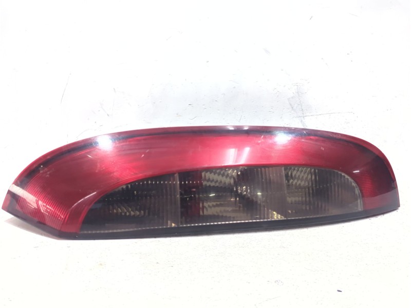 Recambio de piloto trasero derecho para opel corsa c (2000) 1.2 referencia OEM IAM 09114337  