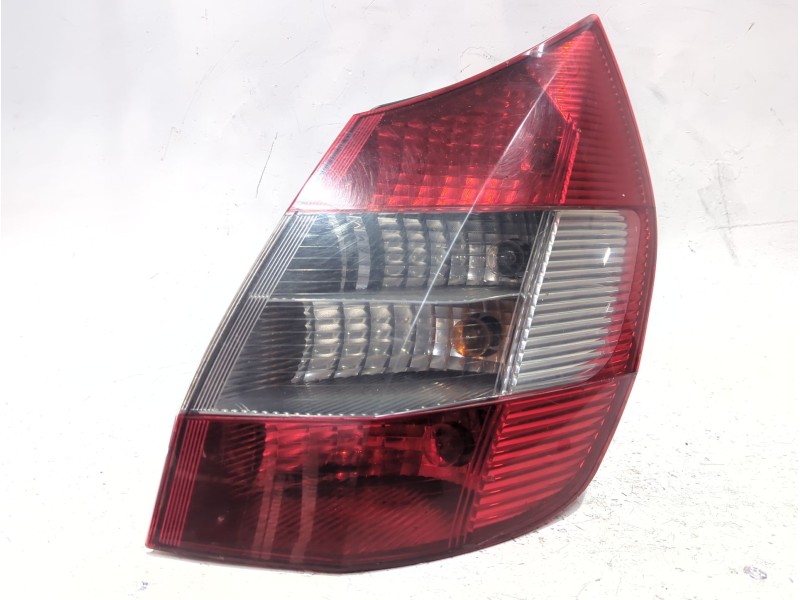Recambio de piloto trasero derecho para renault scenic ii (jm)(2003) 1.5 dci (jm0f) referencia OEM IAM 8200493375  