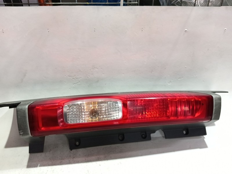 Recambio de piloto trasero izquierdo para opel vivaro a furgoneta (x83) 2.0 cdti (f7) referencia OEM IAM 265A60118R  