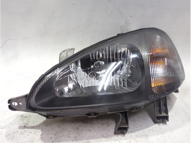 Recambio de faro delantero izquierdo para chevrolet tacuma 1.6 referencia OEM IAM 0301001121  