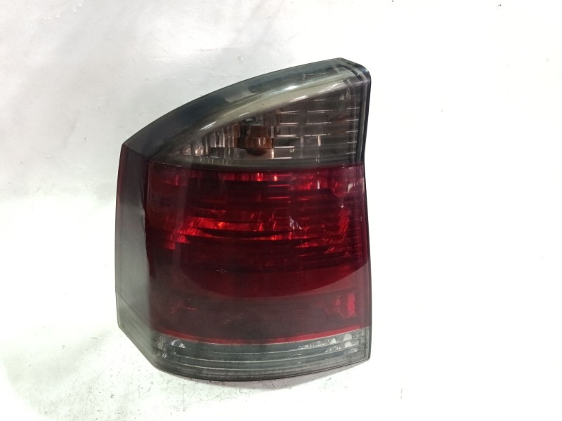 Recambio de piloto trasero izquierdo para opel vectra c gts (z02) 1.9 cdti (f68) referencia OEM IAM 13157646  