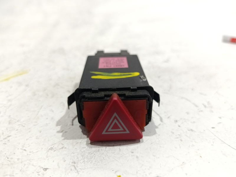Recambio de boton emergencia para skoda fabia i (6y2) 1.9 tdi referencia OEM IAM 4D0941509D  